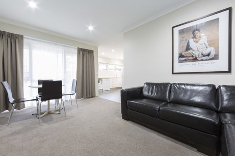 Forrest Hotel & Apartments - Accommodation 4U 39