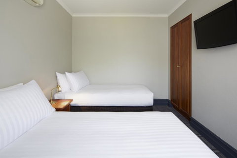 Brassey Hotel - Managed By Doma Hotels - Accommodation 4U 9