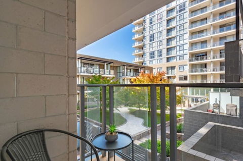 Spacious 1BR Stylish New Acton Apartment +Parking - Accommodation 4U 23