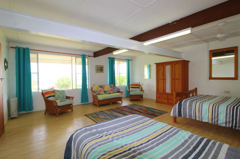 Bally High, 20 Dulconghi Street - Accommodation 4U 2