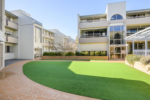 Accommodate Canberra - The Summit - Accommodation 4U 4