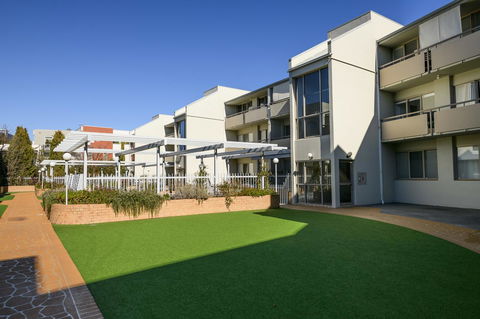 Accommodate Canberra - The Summit - Accommodation 4U 3
