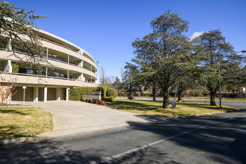 Accommodate Canberra - The Summit - Accommodation 4U 1