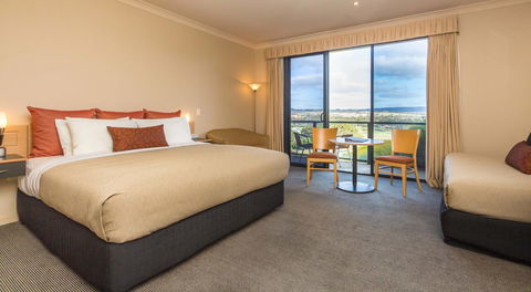 McCracken Country Club - Accommodation 4U 11