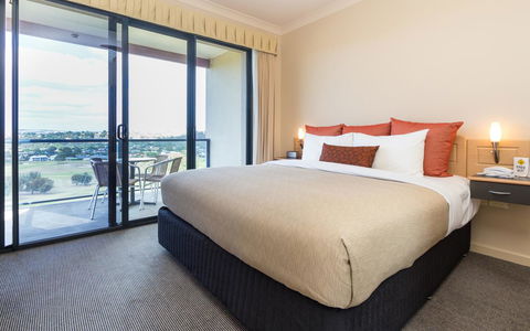 McCracken Country Club - Accommodation 4U 19