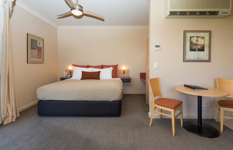 McCracken Country Club - Accommodation 4U 17