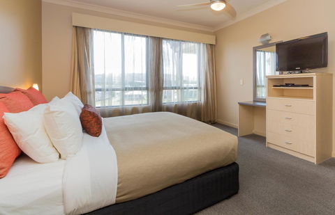 McCracken Country Club - Accommodation 4U 28