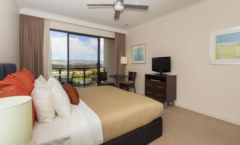 McCracken Country Club - Accommodation 4U 32