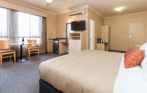 McCracken Country Club - Accommodation 4U 22