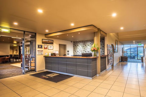 McCracken Country Club - Accommodation 4U 6