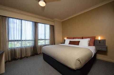 McCracken Country Club - Accommodation 4U 23