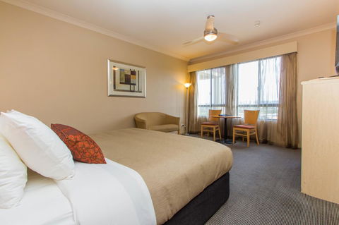 McCracken Country Club - Accommodation 4U 21