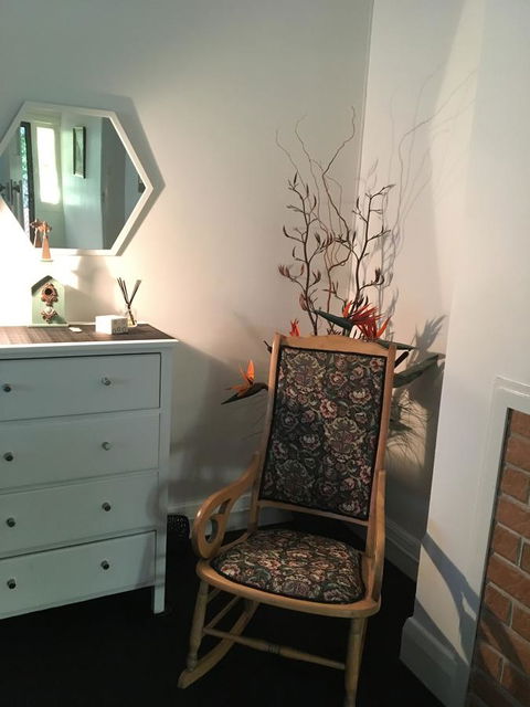 Cowan Street Bungalow - Accommodation 4U 2