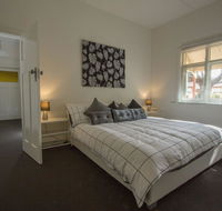 Cowan Street Bungalow - Accommodation 4U