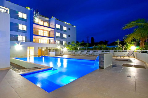 Lakeside Waterfront Apartment The Entrance - Accommodation 4U 13