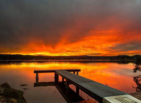 Lakeside Waterfront Apartment The Entrance - Accommodation 4U 23