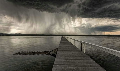 Lakeside Waterfront Apartment The Entrance - Accommodation 4U 24