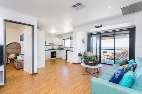 Blissful Beachfront Beachouse - Accommodation 4U 7