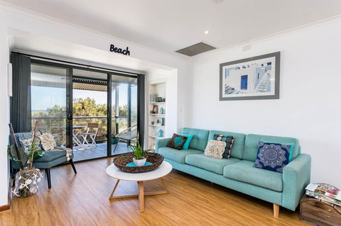 Blissful Beachfront Beachouse - Accommodation 4U 6