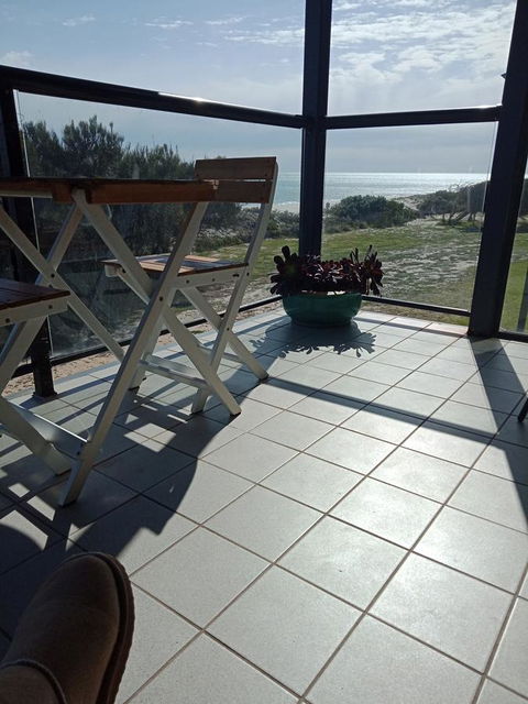 Blissful Beachfront Beachouse - Accommodation 4U 15