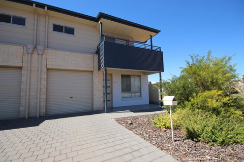 Wallaroo Marina Apartments - Accommodation 4U 32