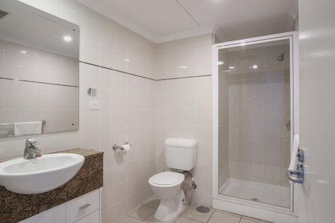 Marina Hotel - Accommodation 4U 25