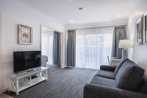 Marina Hotel - Accommodation 4U 24