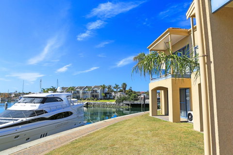 Marina Hotel - Accommodation 4U 27