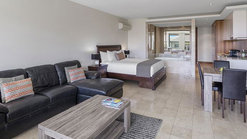 Oaks Casuarina Santai Resort - Accommodation 4U 21