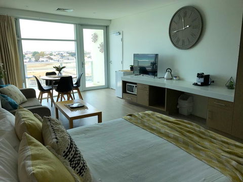 Ocean View Luxury Apartment & Suite - Accommodation 4U 13