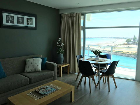 Ocean View Luxury Apartment & Suite - Accommodation 4U 23