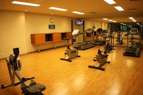 Beachside Luxury Apartments One & Two Bedroom In Beachfront Oaks Pier Building - Accommodation 4U 40