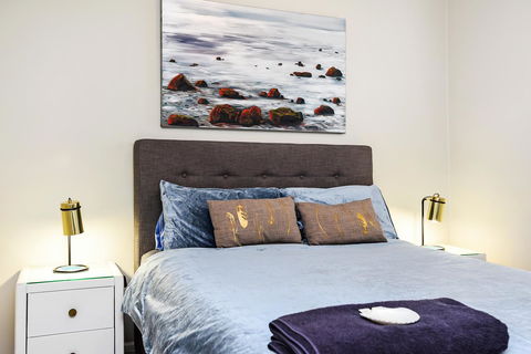 Ainslie Roberts Drive Retreat - Accommodation 4U 6