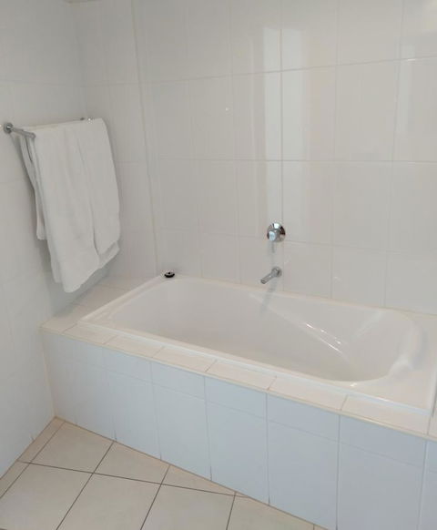 Wallaroo Marina Executive Apartments - Accommodation 4U 10