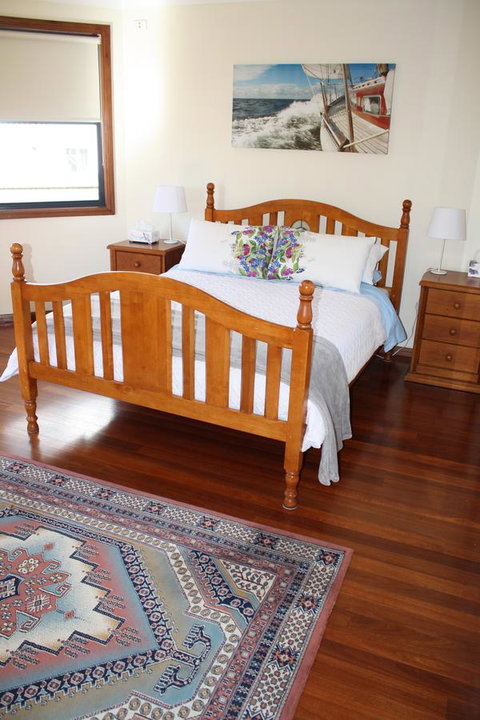Serenity On Narrabeen Beach - 1Bdr Beachside Retreat - Accommodation 4U 4