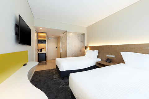 Holiday Inn Express Adelaide City Centre, An IHG Hotel - Accommodation 4U 5