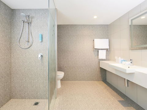 Holiday Inn Express Adelaide City Centre, An IHG Hotel - Accommodation 4U 13