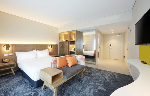 Holiday Inn Express Adelaide City Centre, An IHG Hotel - Accommodation 4U 12