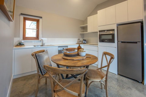 Lucy's Cottage - Accommodation 4U 10