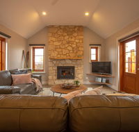 Lucy's Cottage - Accommodation 4U