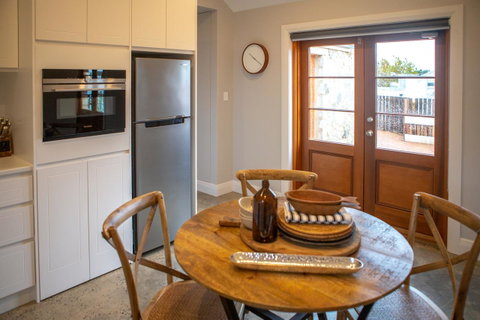Lucy's Cottage - Accommodation 4U 11