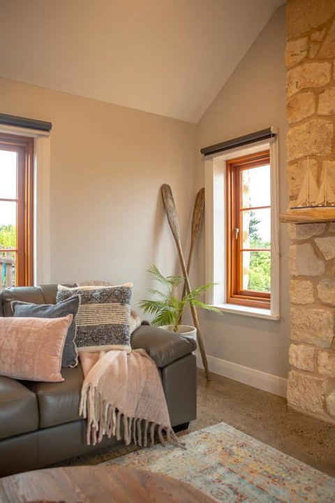 Lucy's Cottage - Accommodation 4U 15