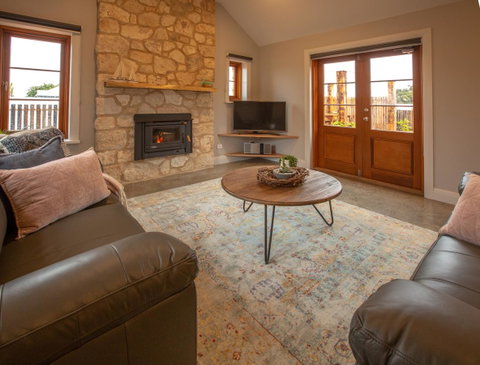 Lucy's Cottage - Accommodation 4U 7