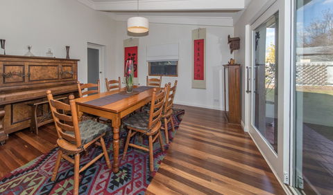 The Tudor House - Accommodation 4U 10