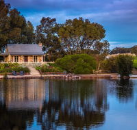 Stonewell Cottages and Vineyards - Accommodation 4U
