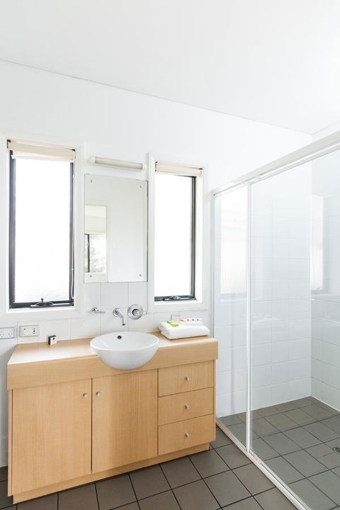 Majestic Oasis Apartments - Accommodation 4U 18