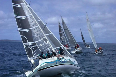 Bay 10 - Suites And Apartments - Accommodation 4U 26