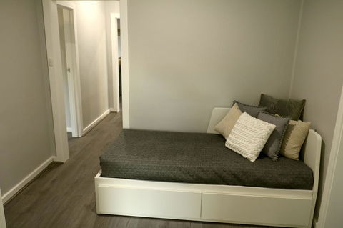 The Purple Door On Seaview - Accommodation 4U 9