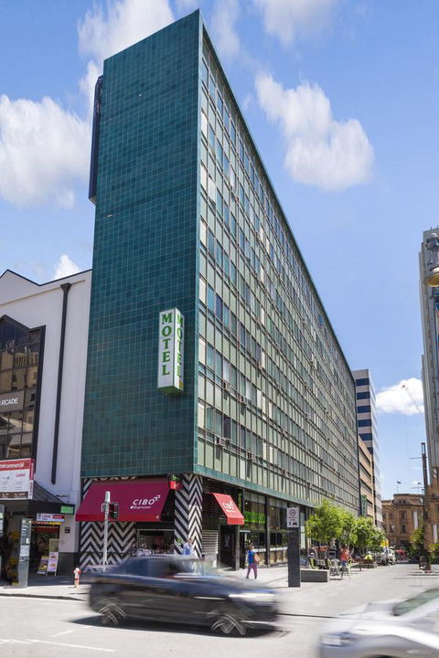 Cosmo On Bank - Accommodation 4U 15