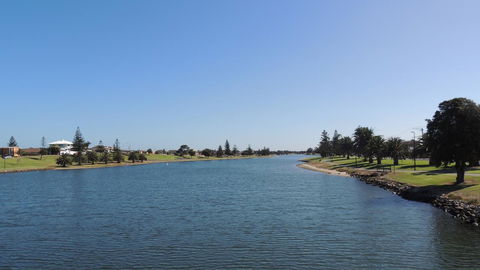 Glenelg - Marina Retreat - Accommodation 4U 40